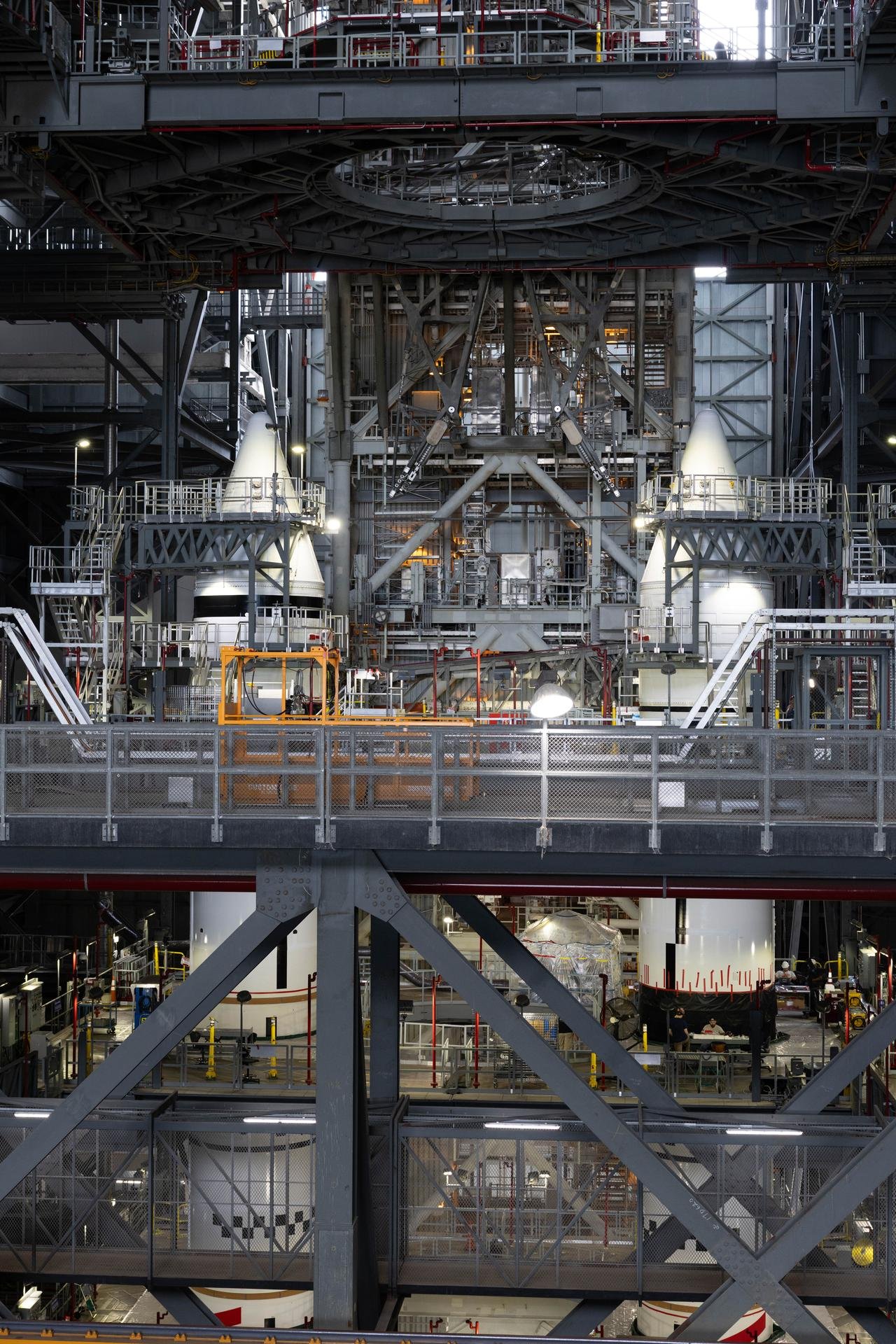 NASA 完成 Artemis III 火箭助推器堆疊，準備推進燃料測試