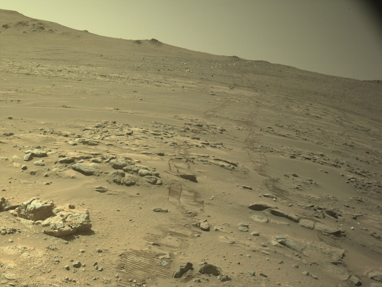 NASA 火星車毅力號累計行駛 45.22 公里，刷新星外行車紀錄